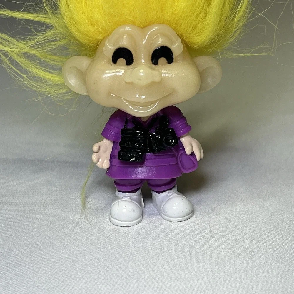 Vintage 1993 Burger King Troll Glow In The Dark Bright Yellow Hair Snaps BK Kids